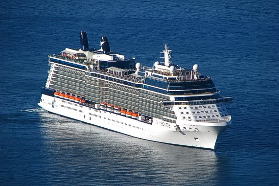 Celebrity_Eclipse.jpg